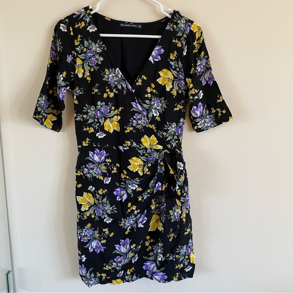 Abercrombie and Fitch black floral wrap dress XS